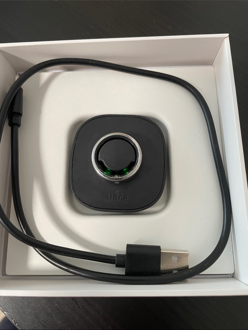 Oura Ring Gen 3 Brushed Silver size 8 and USB Charging Dock in Black